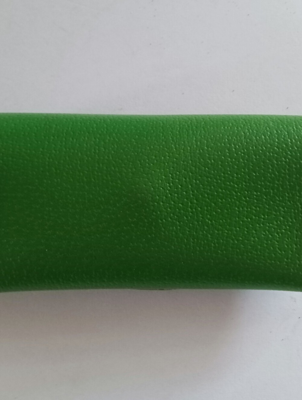 Kate Spade New York Lime-Green Leather Sunglasses Case - Picture 4 of 7
